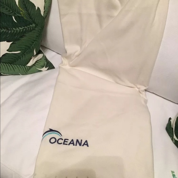 OCEANA FOUNDATION BLANKET - Picture 2 of 3
